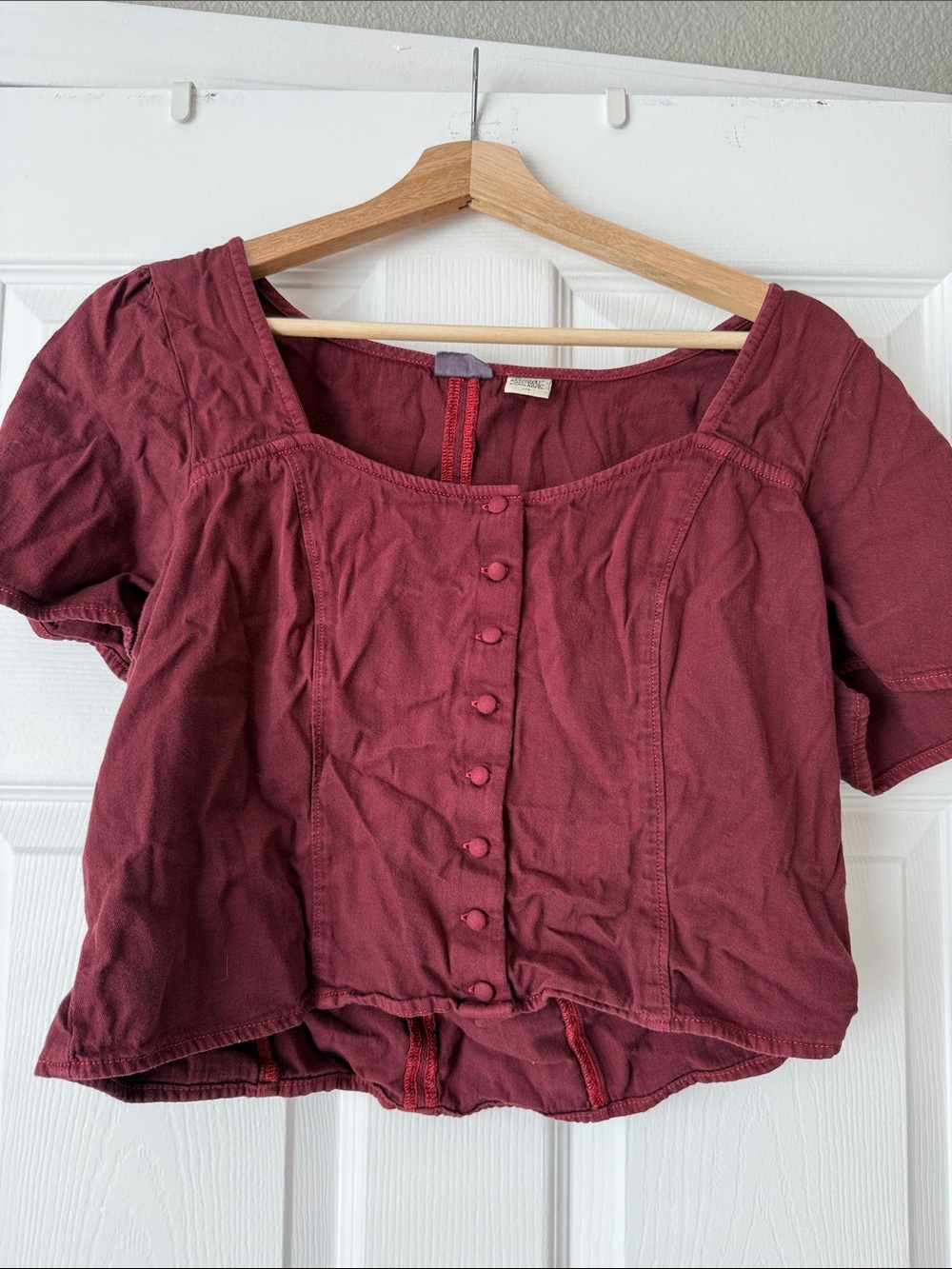 Levi's Burgundy Button-Front Square Neck Crop Top